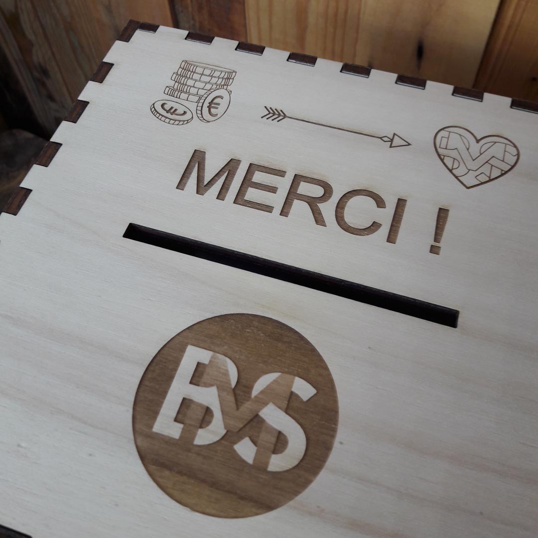 Urne de dons en bois gravé et découpé par laser pour Bordeaux Mécènes solidaires
