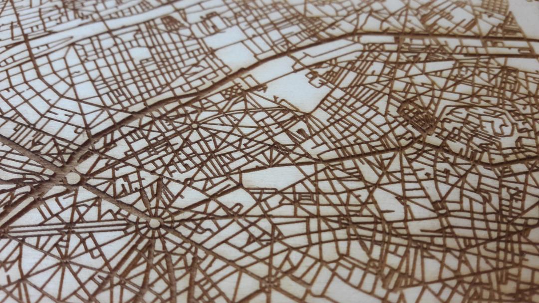 Plan de Paris gravure laser sur bois collection Craft & Co