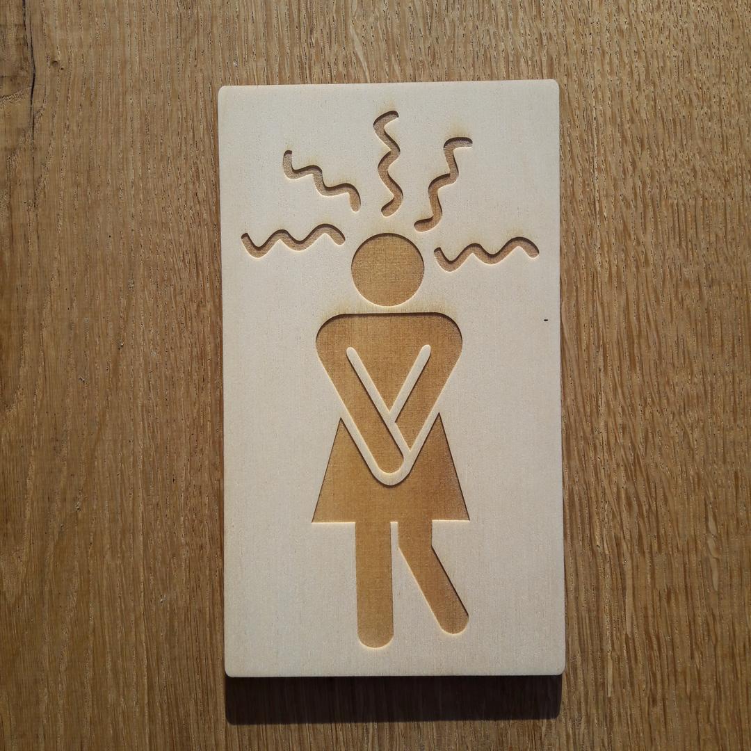 Plaque de porte toilettes signalétique gravure laser sur bois
