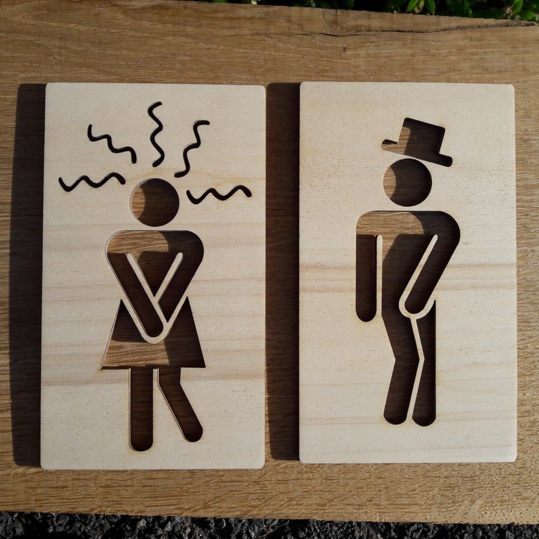 Plaque de porte toilettes signalétique gravure laser sur bois