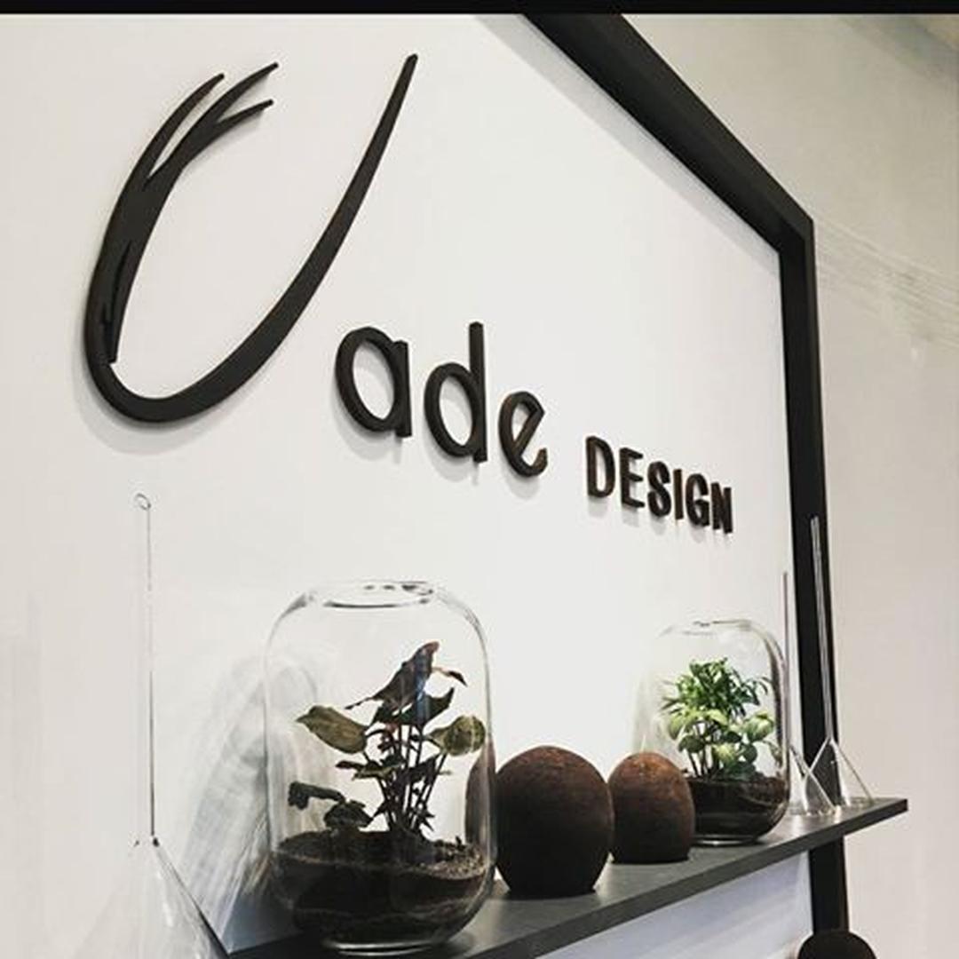 Enseigne signalétique jade design decoupe laser bois