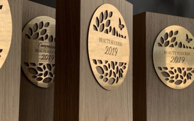 Trophée en bois réalisé pour Beauty Success