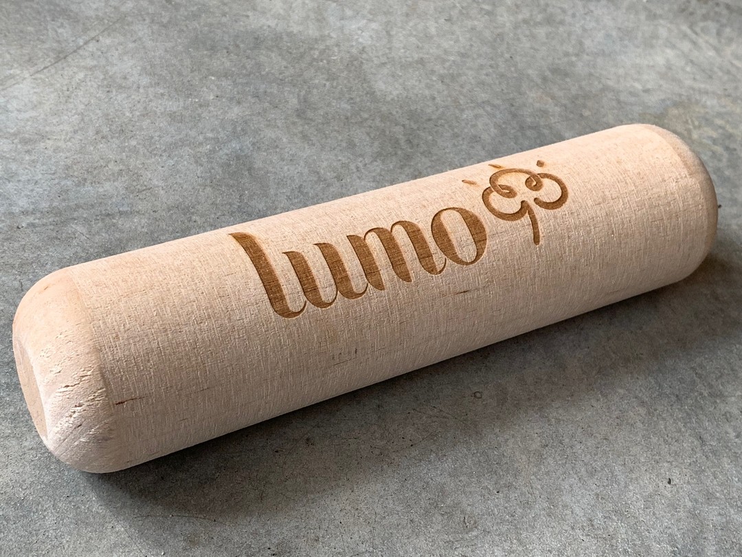 Quille de molkky personnalisé par gravure laser pour Lumo