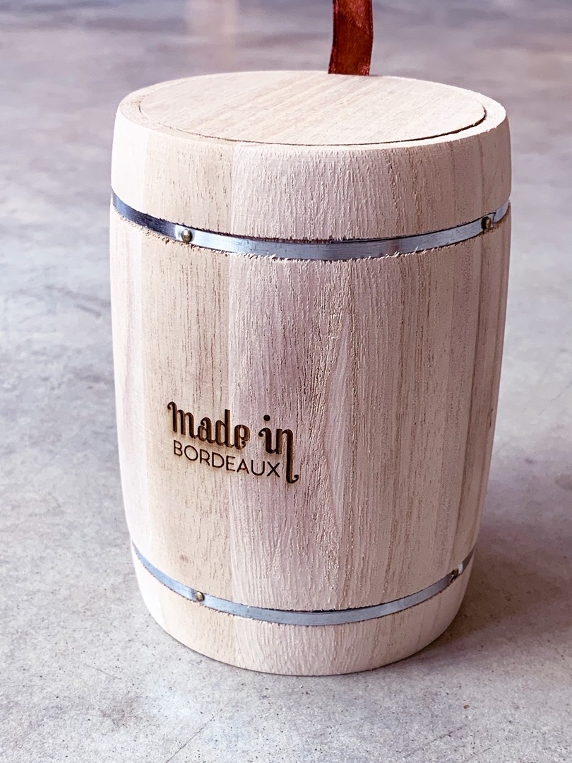 Mini tonneau en bois personnalisé par gravure laser pour Made in Bordeaux