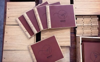 Porte-menus bois et cuir pour le restaurant italien Monzù