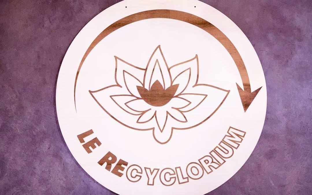 Plaques signalétiques pour la boutique Recyclorium