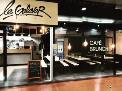 Découpe, lettrage et assemblage d’une enseigne pour le restaurant Le Galavar