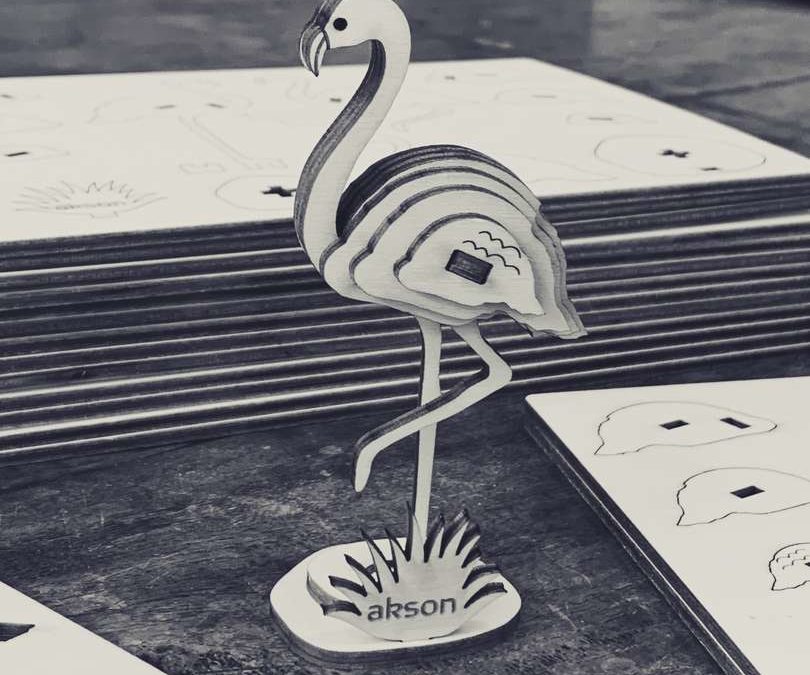 Un cadeau d’affaire original : Flamands roses à monter soi-même