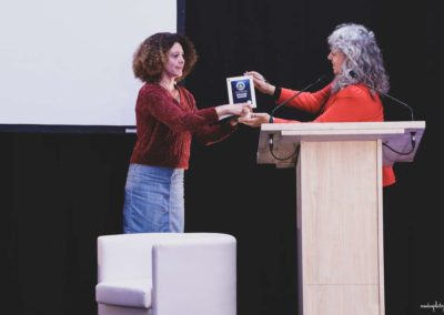 Trophée personnalisé en pin des Landes et contreplaqué de peuplier pour les Green Marine Europe Awards.