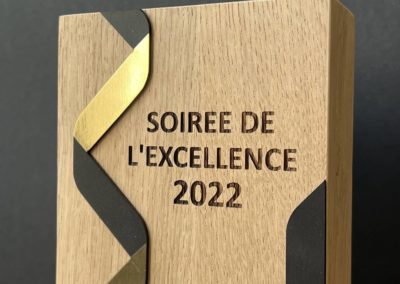Découpe et gravure laser de trophées en bois massif récompense pour la chambre des métiers et de l'artisanat de la Nouvelle Aquitaine - Gironde